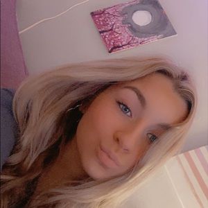 Meet your Posher, Danielle